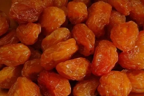 آلو بخارای رسمی با کیفیت بالا و بافت نرم و خوشمزه